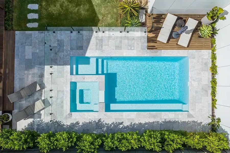 Saint Remy fibreglass pool