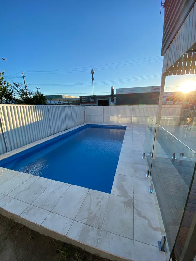 Florentina fibreglass pool