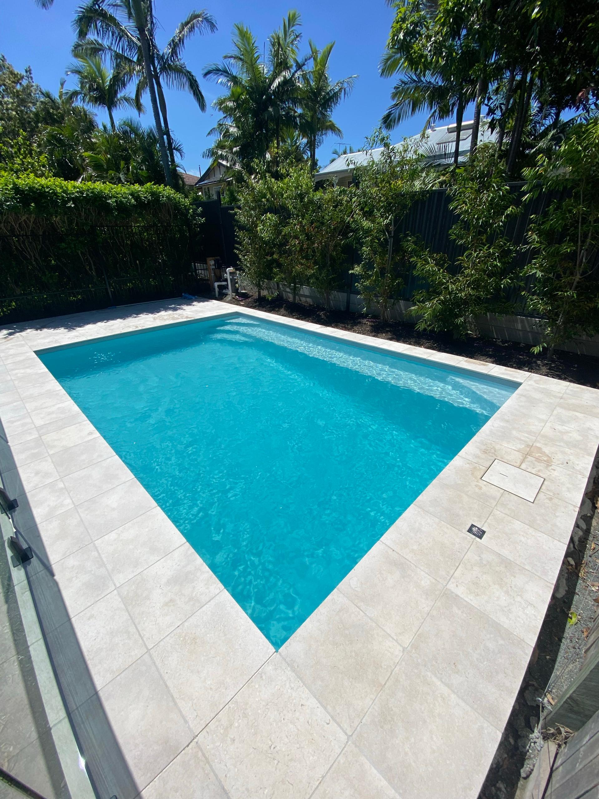 Piazza Series pool range