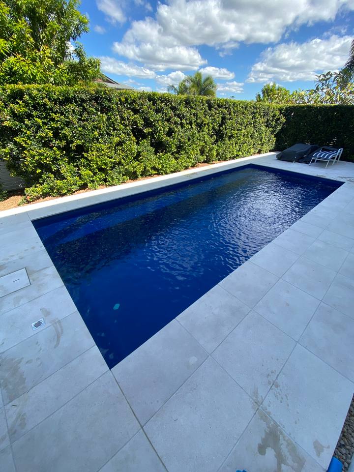 Portofino fibreglass pool — 5.50m × 2.50m